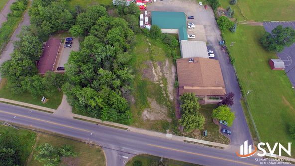1477 North Road SE, Niles, OH 44446